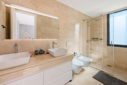 afec42f31752d1c28cf211dd68c857f9 - 14