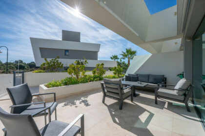 afec42f31752d1c28cf211dd68c857f9 - 26