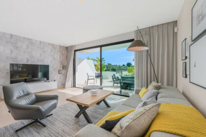 afec42f31752d1c28cf211dd68c857f9 - 33