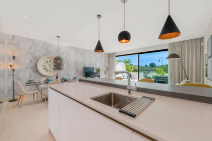 afec42f31752d1c28cf211dd68c857f9 - 43