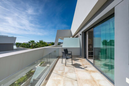 afec42f31752d1c28cf211dd68c857f9 - 9