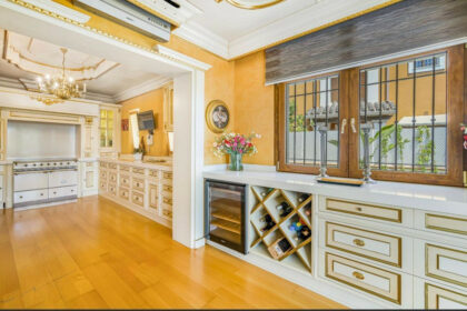 b071de3b02b8d2ad531405f2af9aef2e - 12