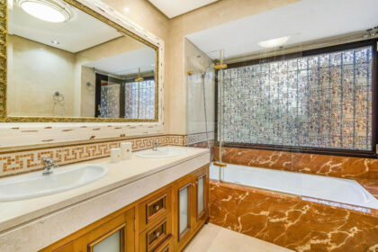 b071de3b02b8d2ad531405f2af9aef2e - 15