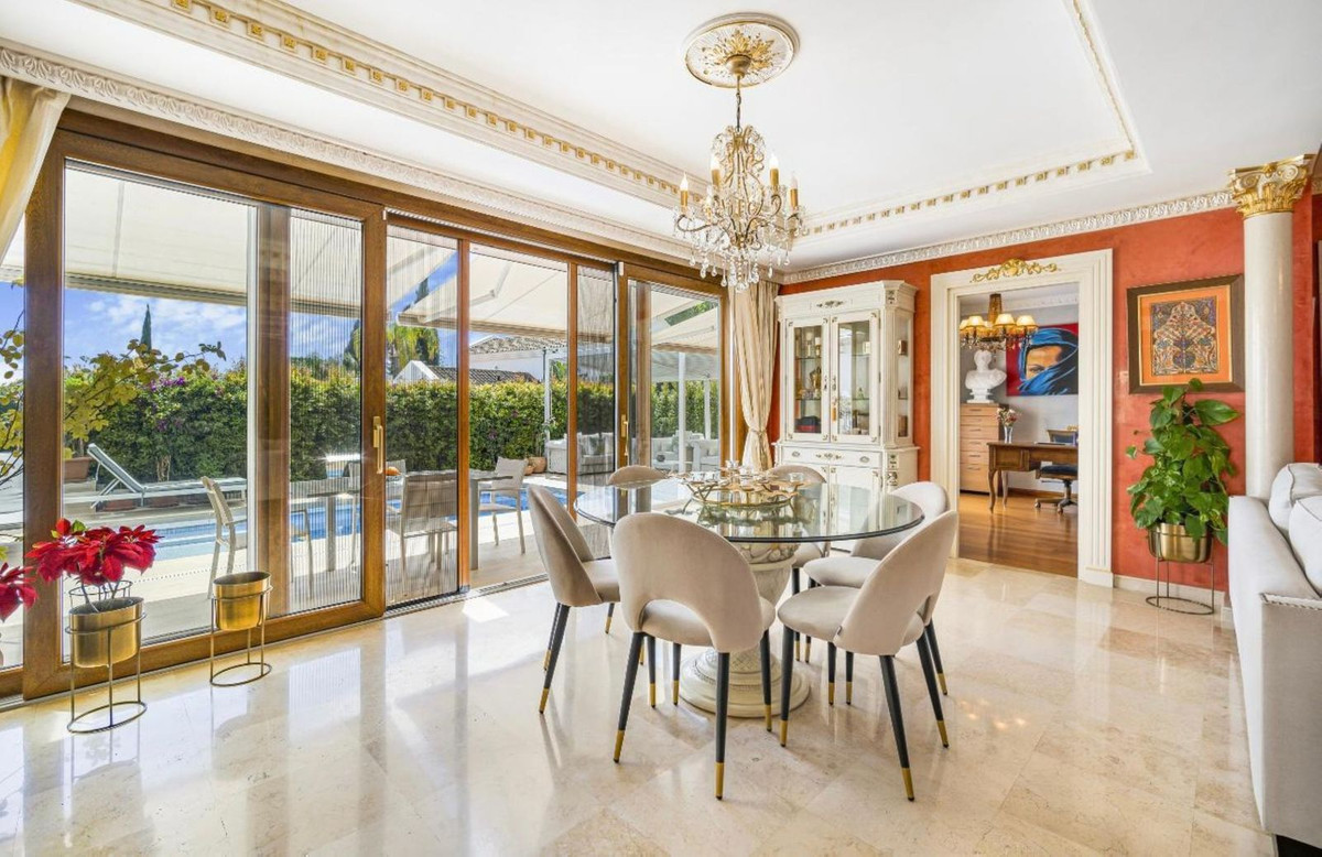 b071de3b02b8d2ad531405f2af9aef2e - 28