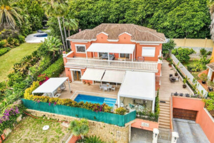 b071de3b02b8d2ad531405f2af9aef2e - 30