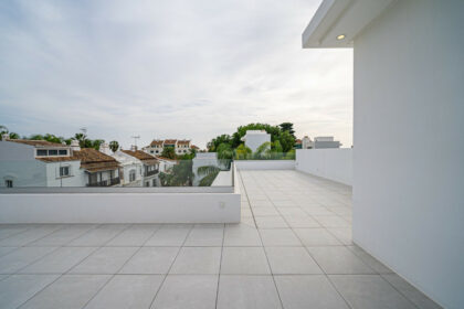 b1b909ce23f82f923fdba49c93f56c8e - 31