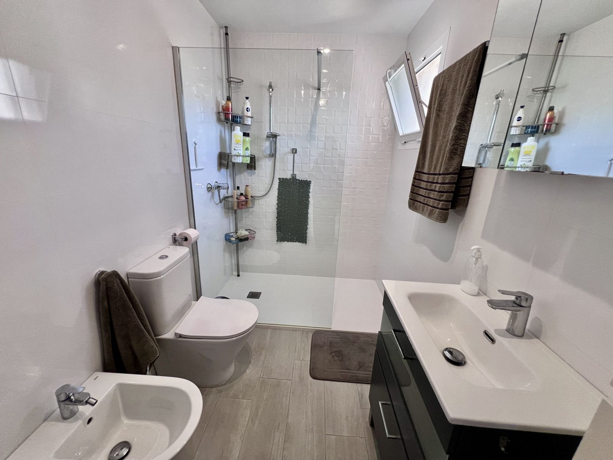 b3019872558e20c1e1ba659cf3e209e1 - 18