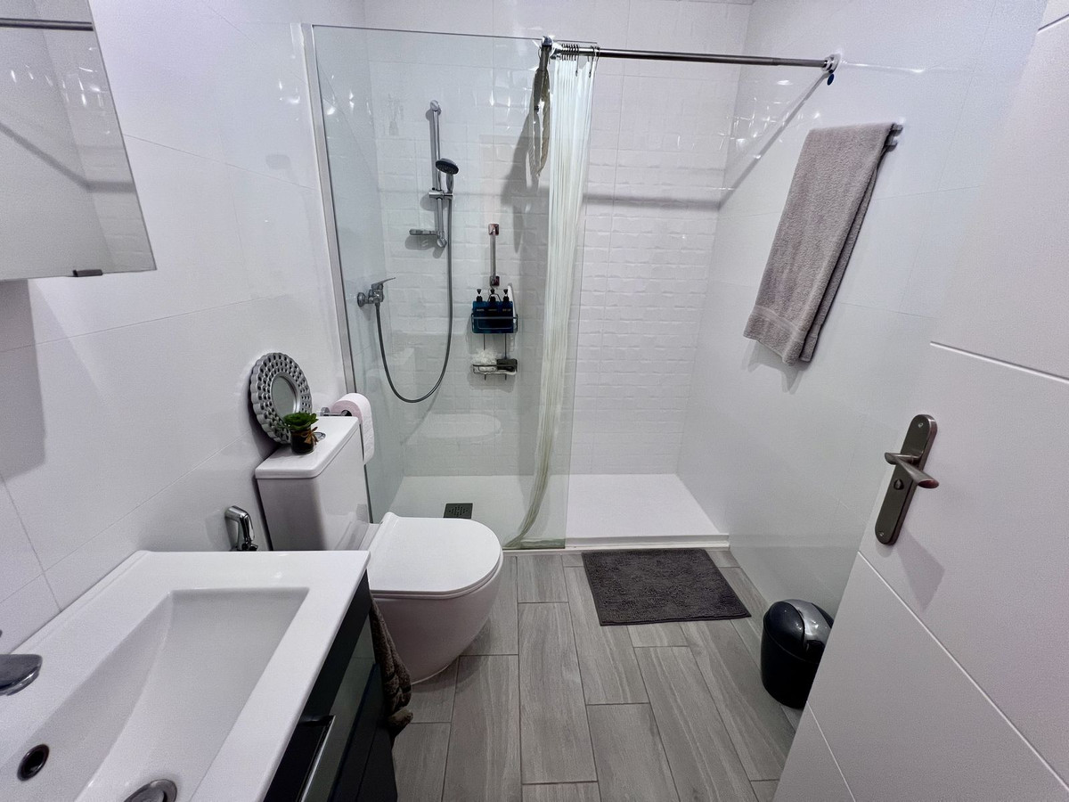 b3019872558e20c1e1ba659cf3e209e1 - 23