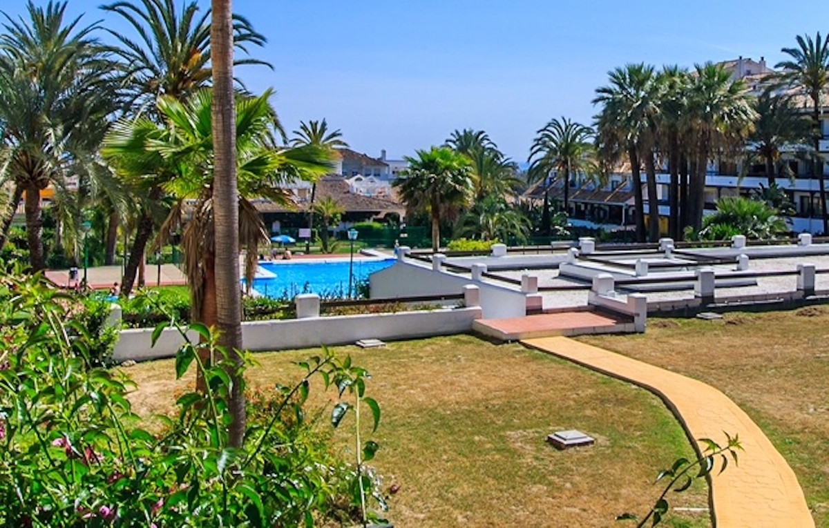 b3075cd04426d34d98044e0f14b75d32 - 14