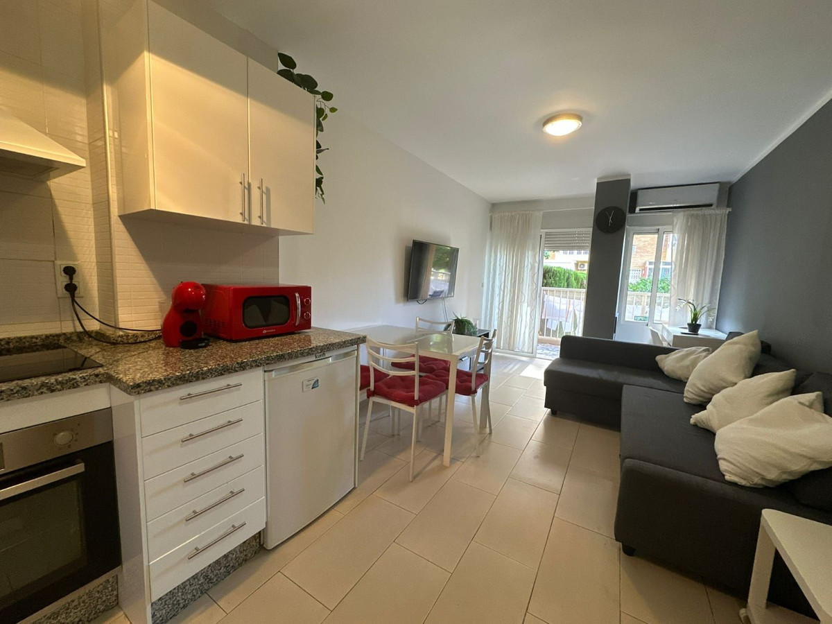 b32ce3ecdbc578a92e9dd79c861415c9 - 11