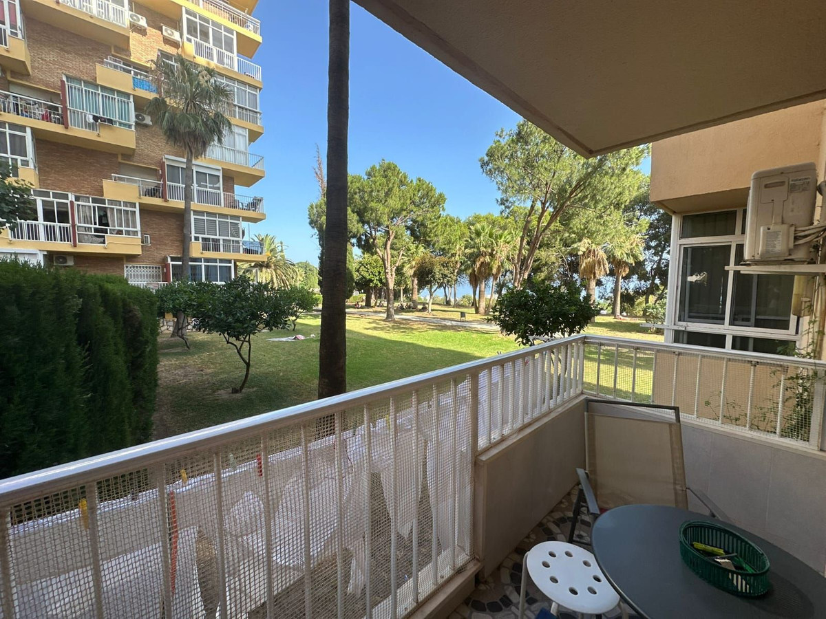 b32ce3ecdbc578a92e9dd79c861415c9 - 12