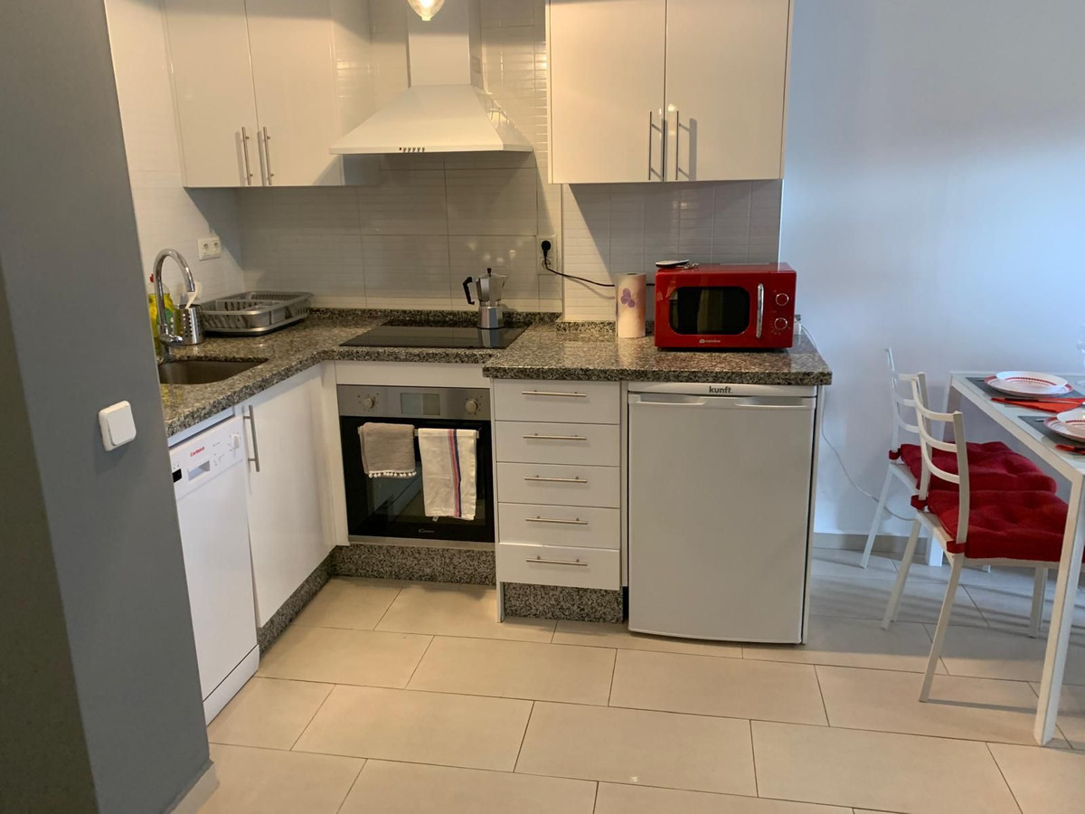 b32ce3ecdbc578a92e9dd79c861415c9 - 18