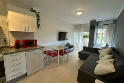 b32ce3ecdbc578a92e9dd79c861415c9 - 9