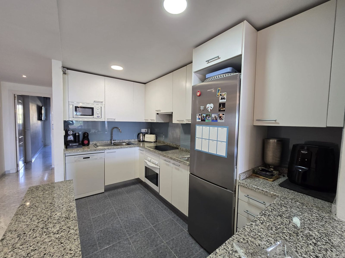 b3732bc38861bf69198ff82543f437ac - 25