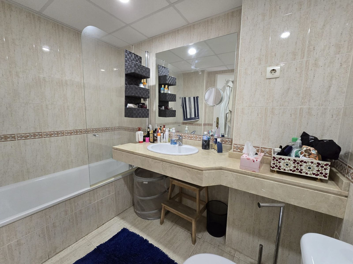 b3732bc38861bf69198ff82543f437ac - 32