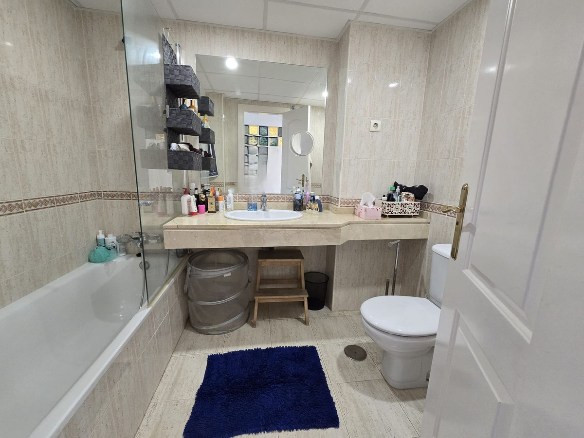 b3732bc38861bf69198ff82543f437ac - 33