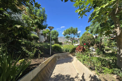 b3732bc38861bf69198ff82543f437ac - 5