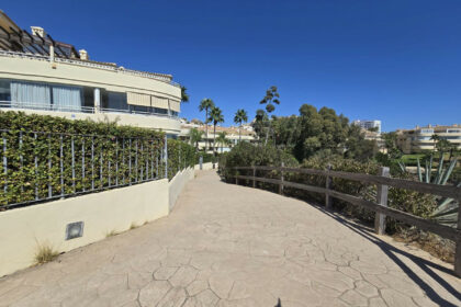 b3732bc38861bf69198ff82543f437ac - 9