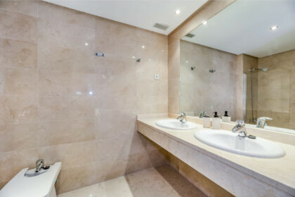 b3c3a833e1c8542d063130826187f1e4 - 10