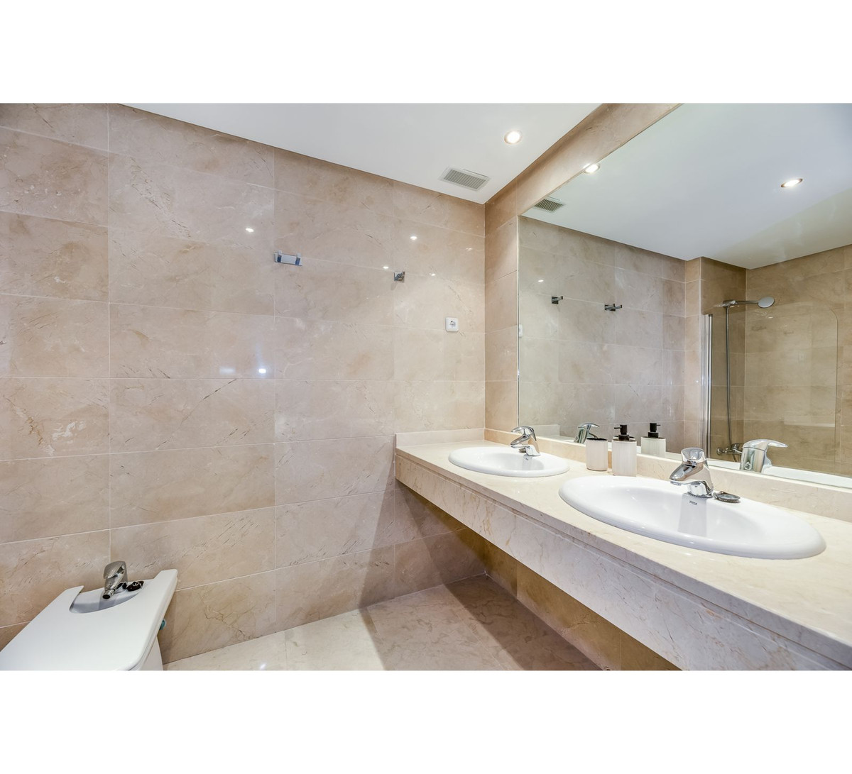 b3c3a833e1c8542d063130826187f1e4 - 10