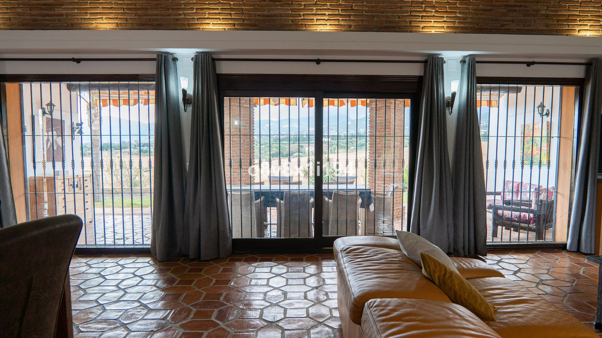 b4462de4faf6f106950c55c04e779fe7 - 5