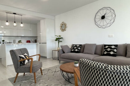 b44ff4e2d1063e047e837dd422c759a3 - 12