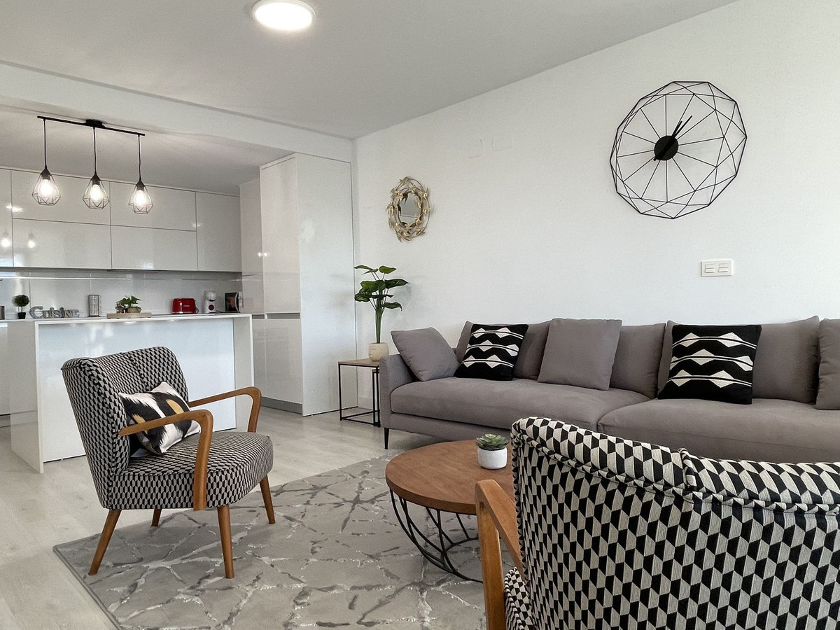 b44ff4e2d1063e047e837dd422c759a3 - 12