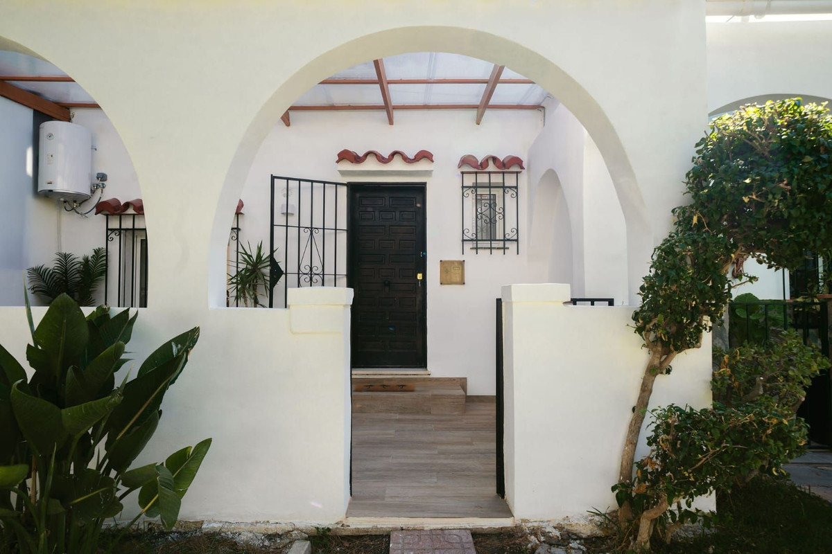 b4542d62847508e3aaf4e3cd78942815 - 16