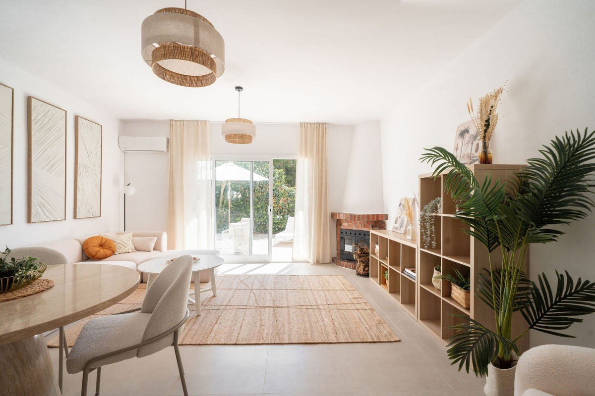 b4542d62847508e3aaf4e3cd78942815 - 2