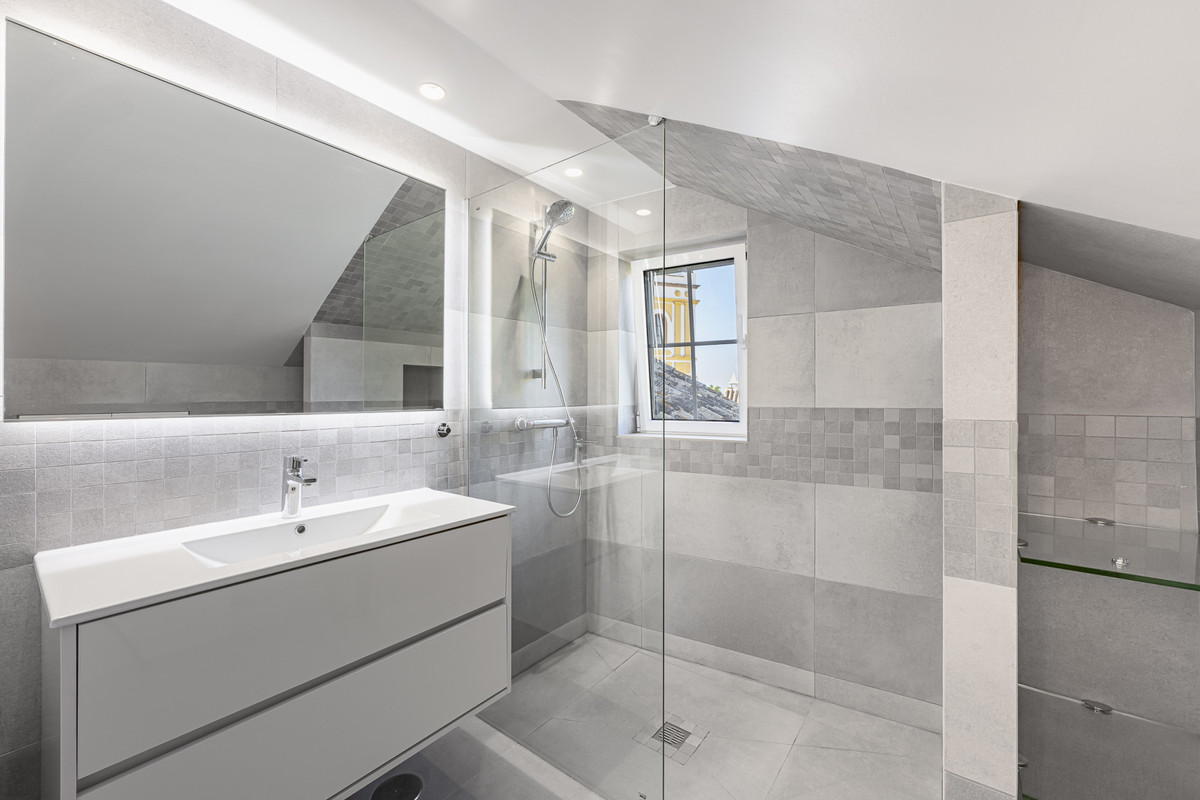 b48d547a07fb53fc868eafb0ddc47bf5 - 19