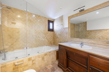 b48d547a07fb53fc868eafb0ddc47bf5 - 24