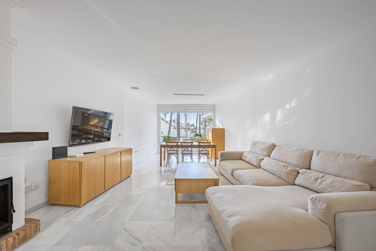 b48d547a07fb53fc868eafb0ddc47bf5 - 4