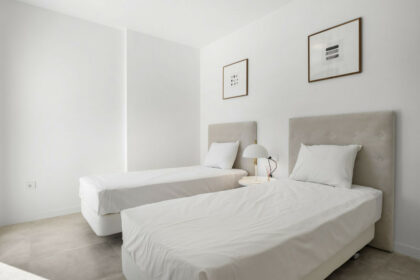 b495dd00644ee227bd6b43da77f8956a - 16