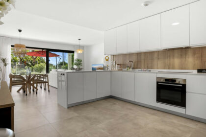 b495dd00644ee227bd6b43da77f8956a - 8