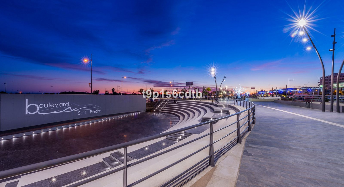 b538d7e8fb4bcc64566d74eb6fbd6bfd - 12