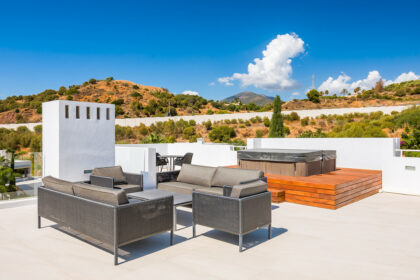 b56efa239ba2127eff5592632f679910 - 25