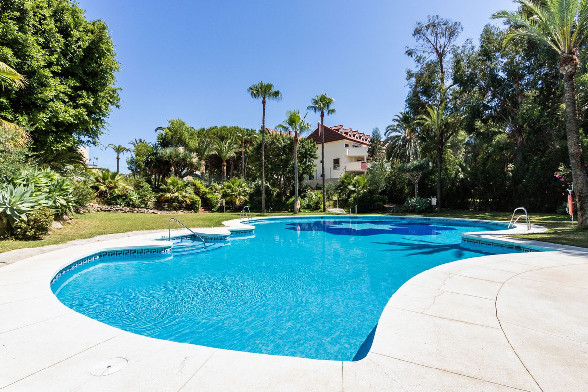 b58af84f92f2f667037532ef71ed3396 - 23