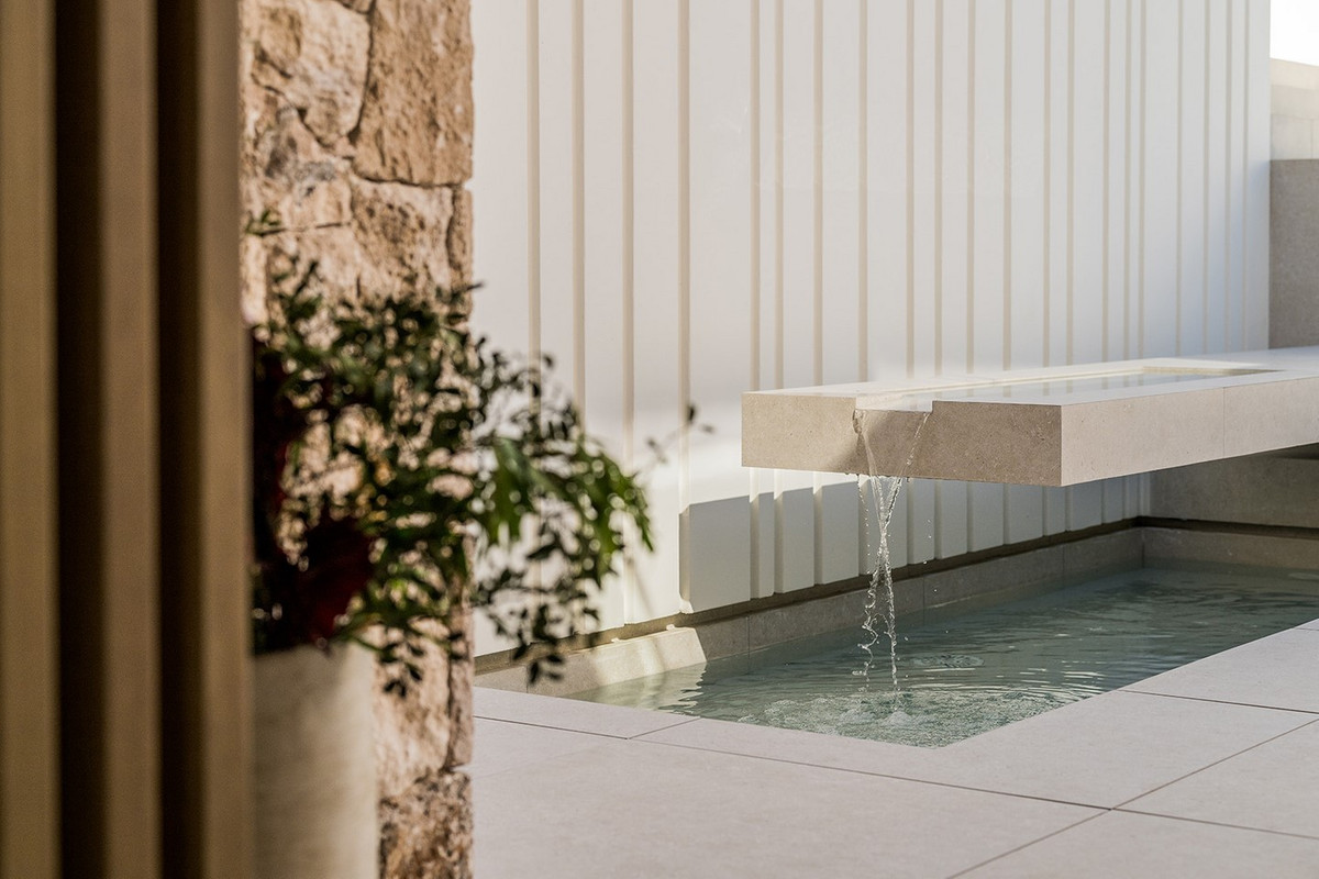 b697833487792c60229398628871d1af - 35