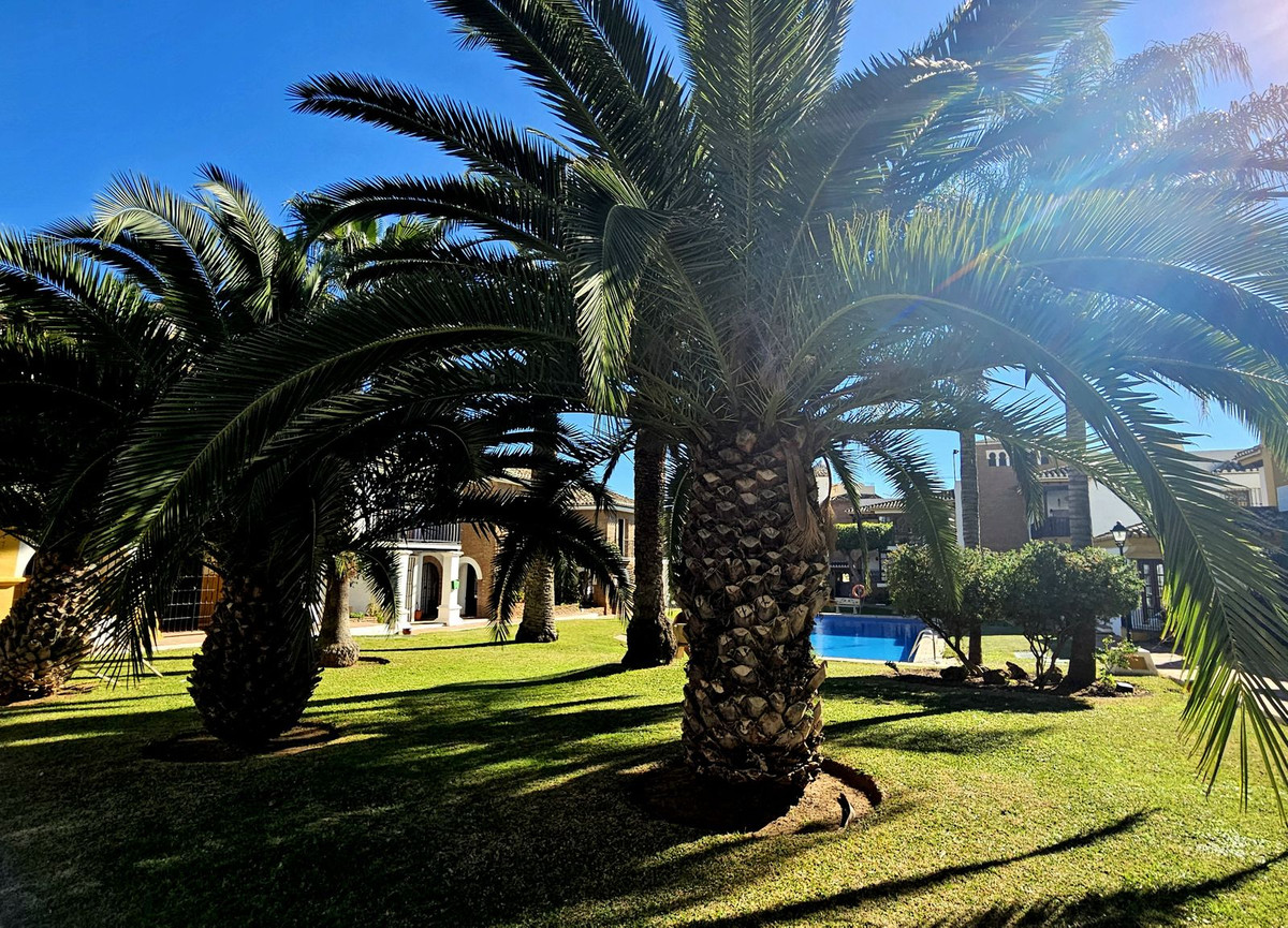 b6af5044a6a4049c2aba857c4e59af0a - 1