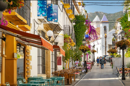 b6c23219d98455f7db5799a45ea13e75 - 26