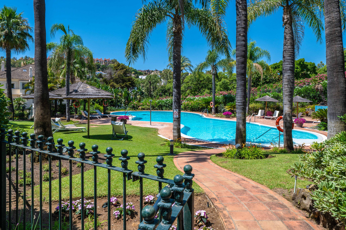 b712809718bafac489a2fb17d0838e18 - 17