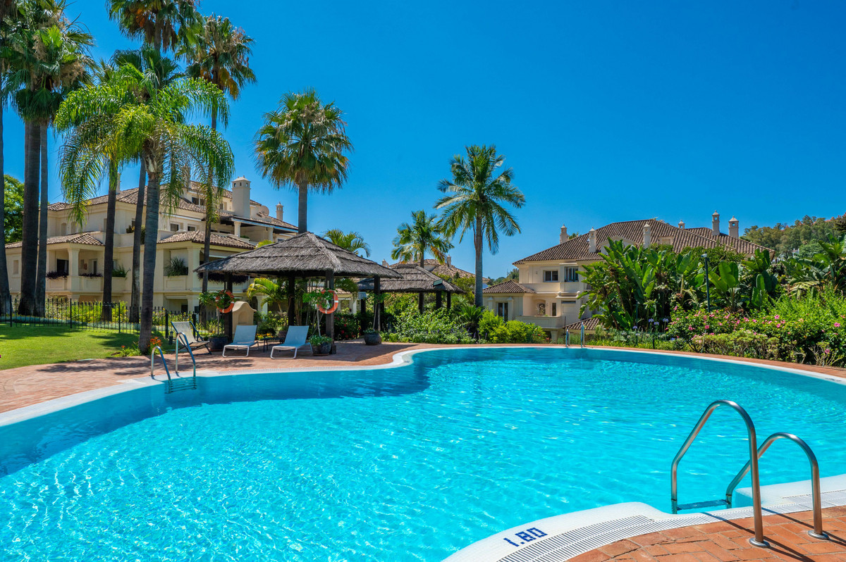 b712809718bafac489a2fb17d0838e18 - 19