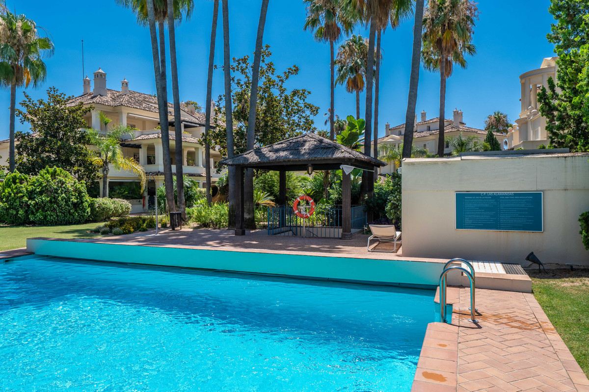 b712809718bafac489a2fb17d0838e18 - 20