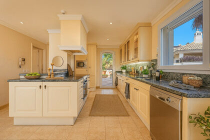 b712809718bafac489a2fb17d0838e18 - 4