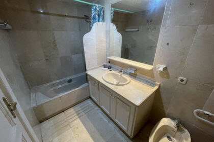 b82704c55e6ce16dc5d6f8396321d0ef - 9