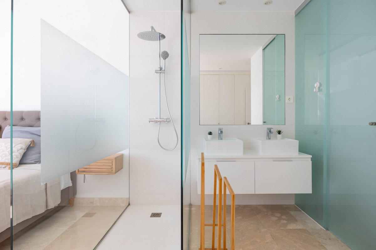 b8a075708a9ea07f570fc34a8c9be2bd - 12