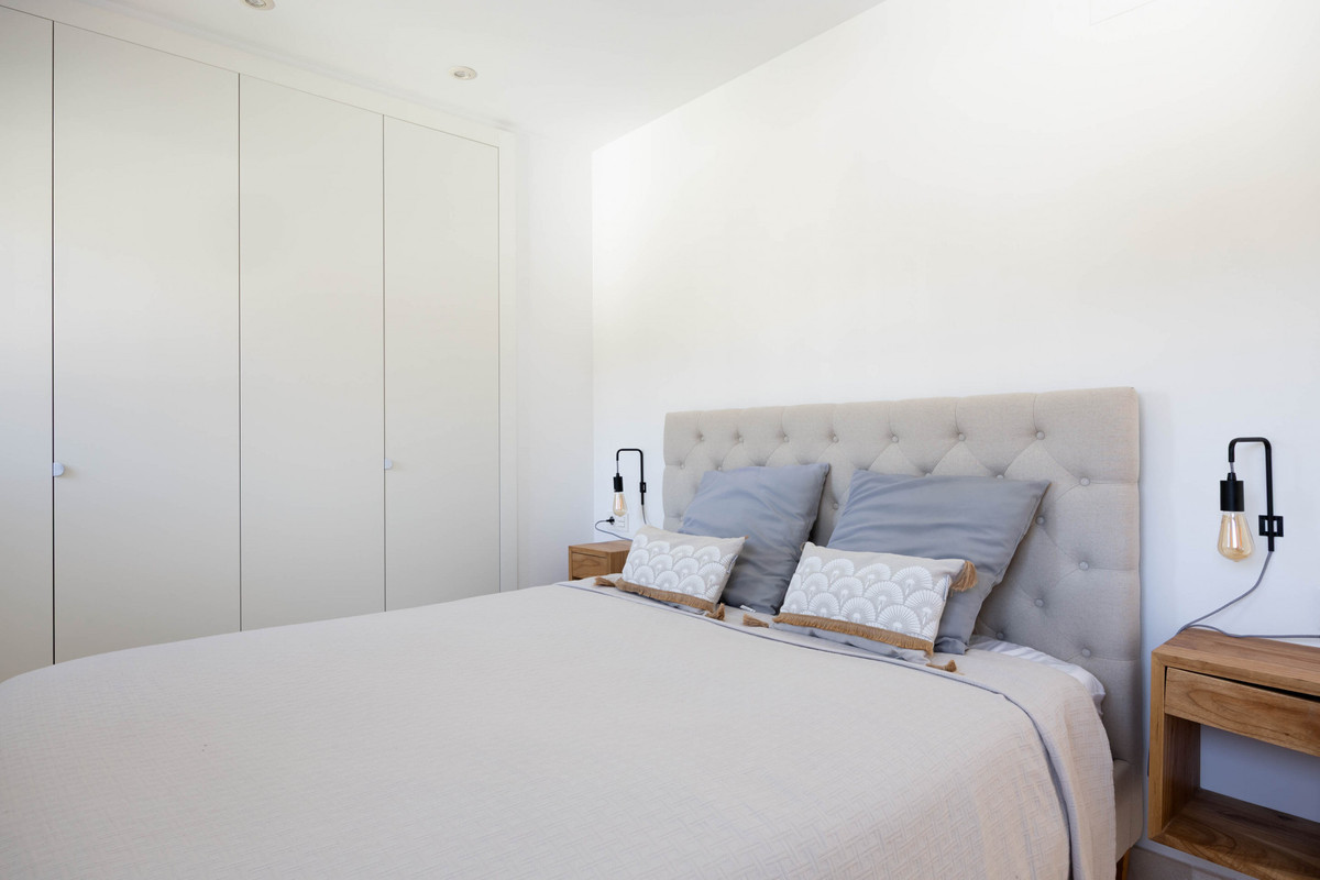 b8a075708a9ea07f570fc34a8c9be2bd - 16