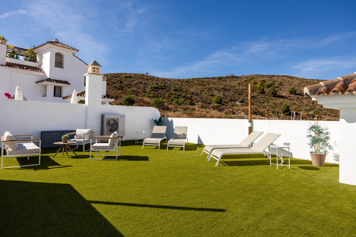 b8a075708a9ea07f570fc34a8c9be2bd - 2