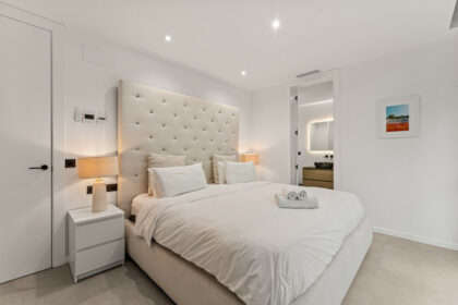 b8a31ffbd6efb7ef41dc794f24e5344d - 24