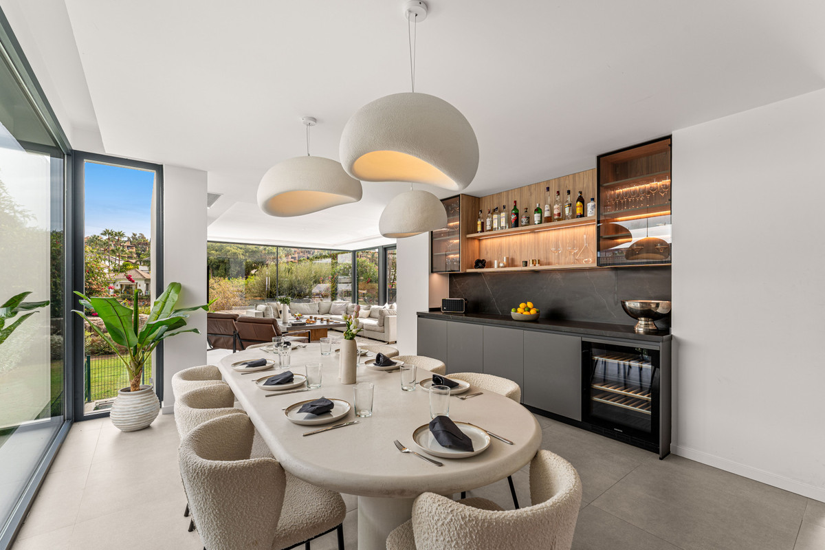 b8a31ffbd6efb7ef41dc794f24e5344d - 5